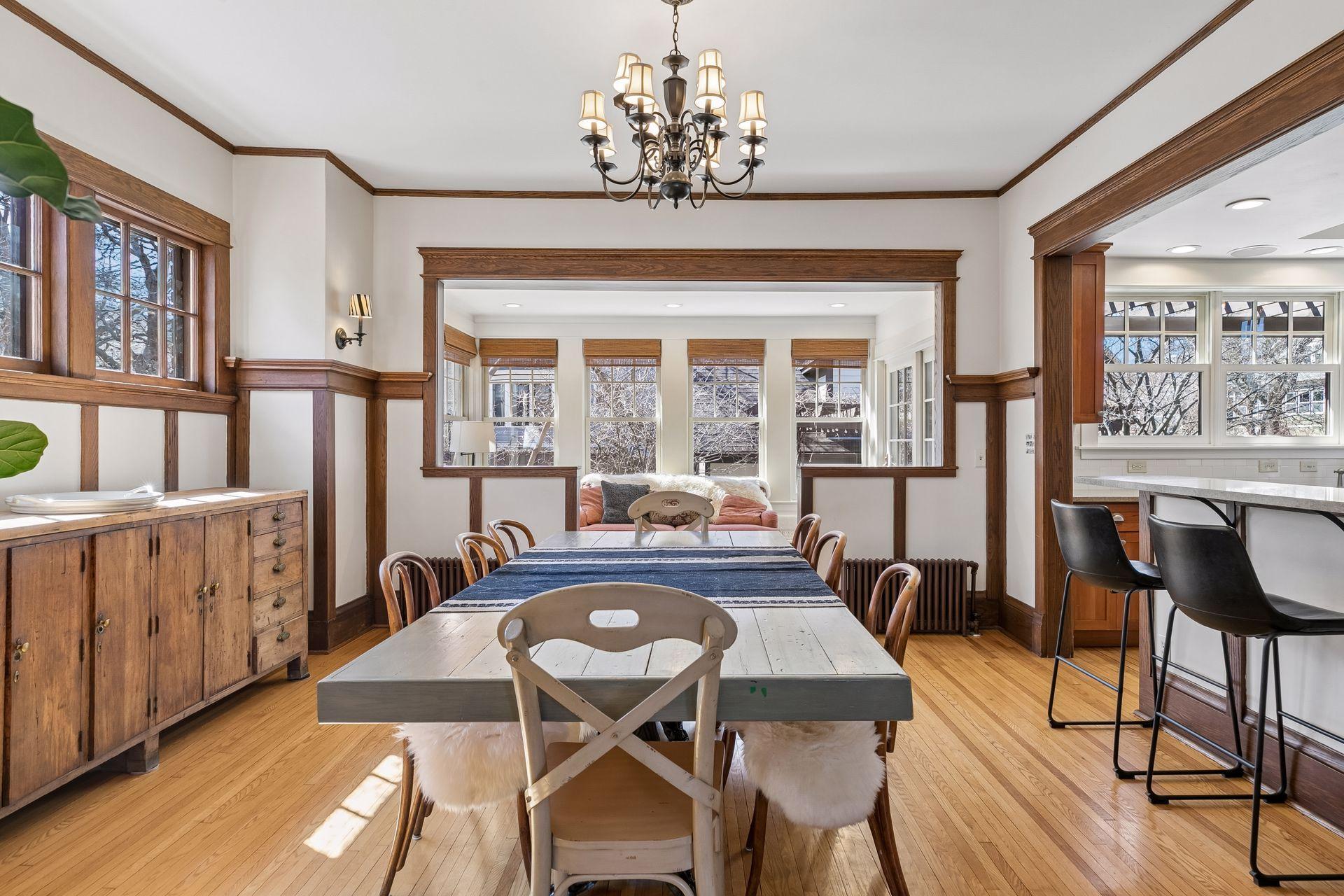 143 Lexington Parkway N