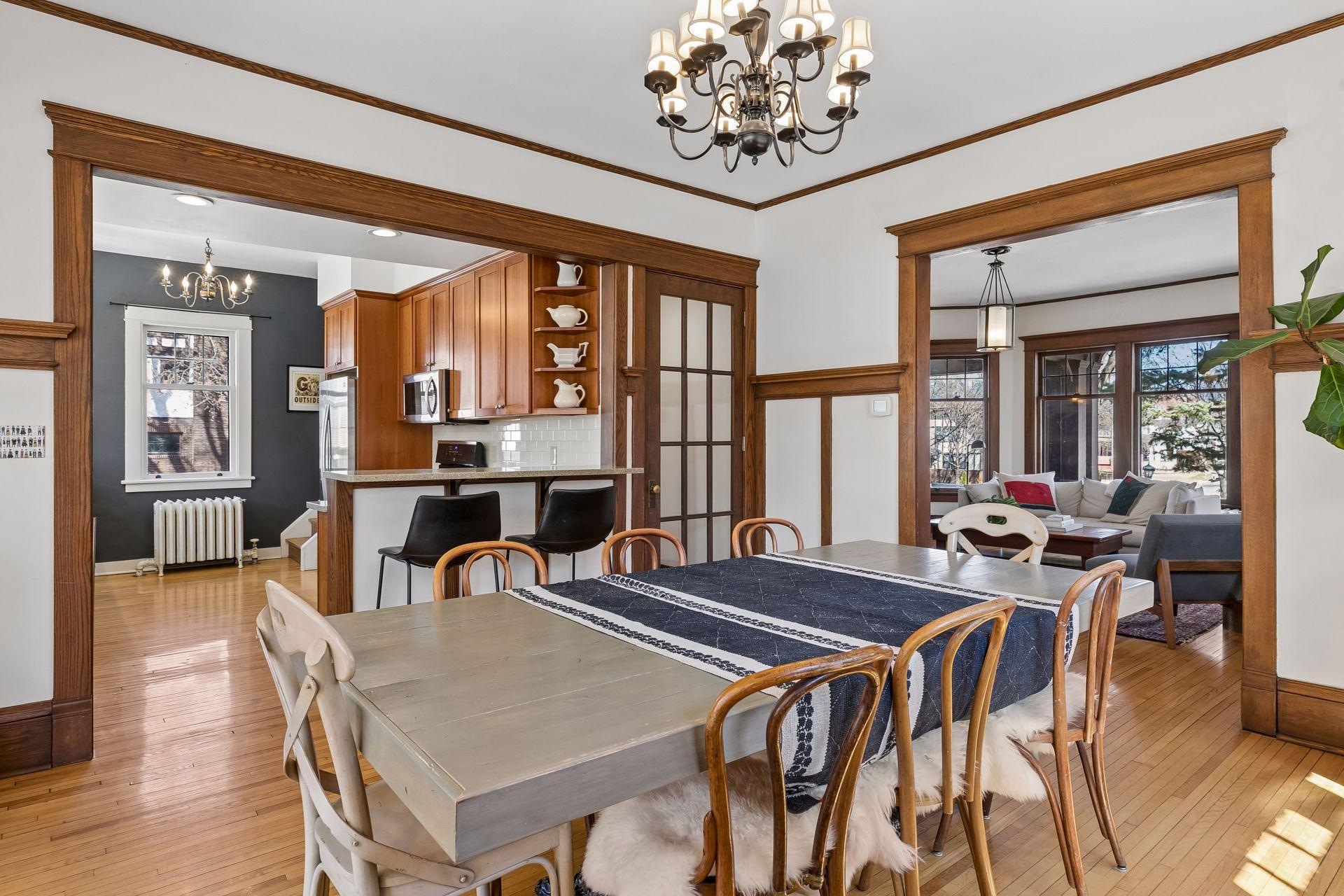 143 Lexington Parkway N