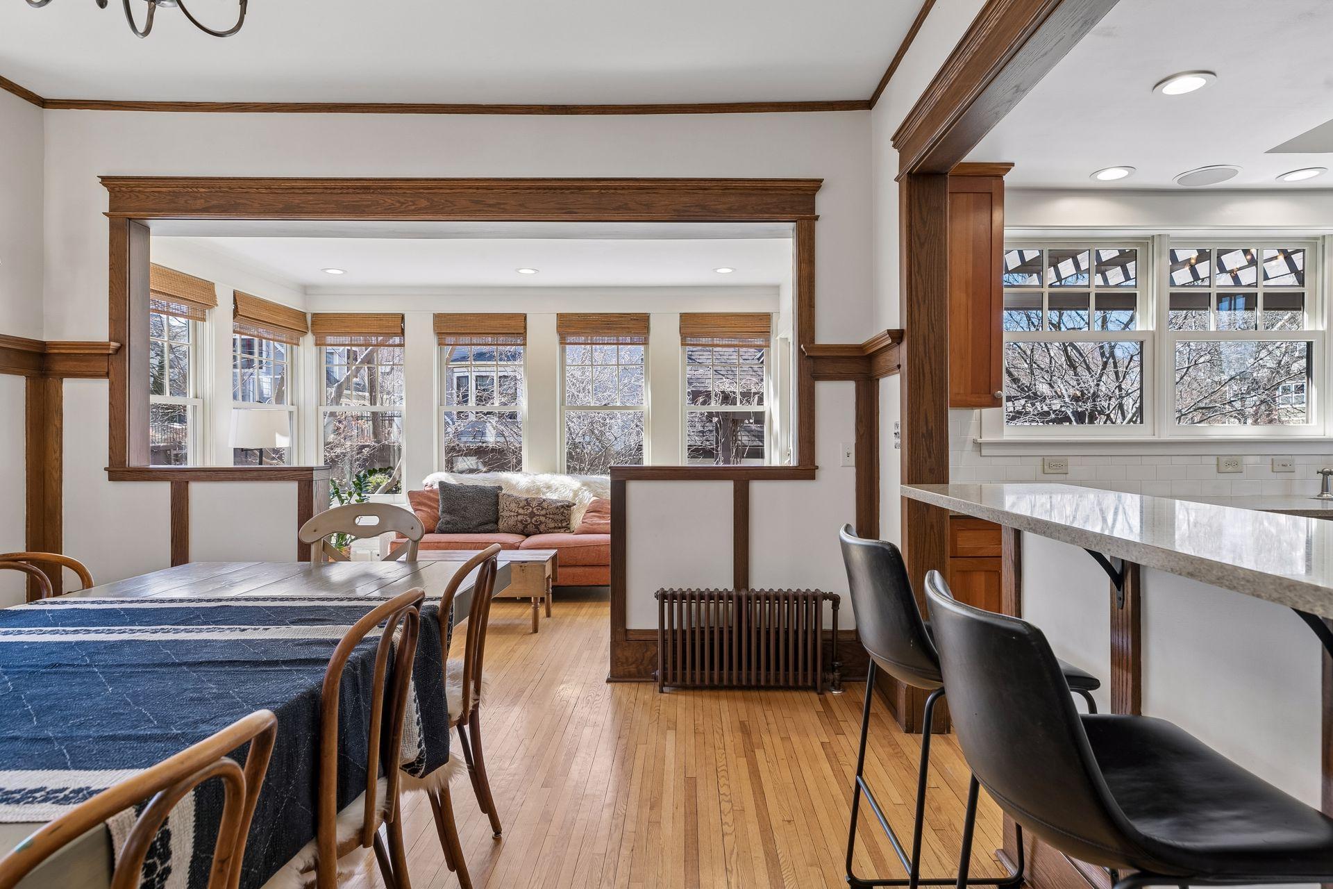 143 Lexington Parkway N