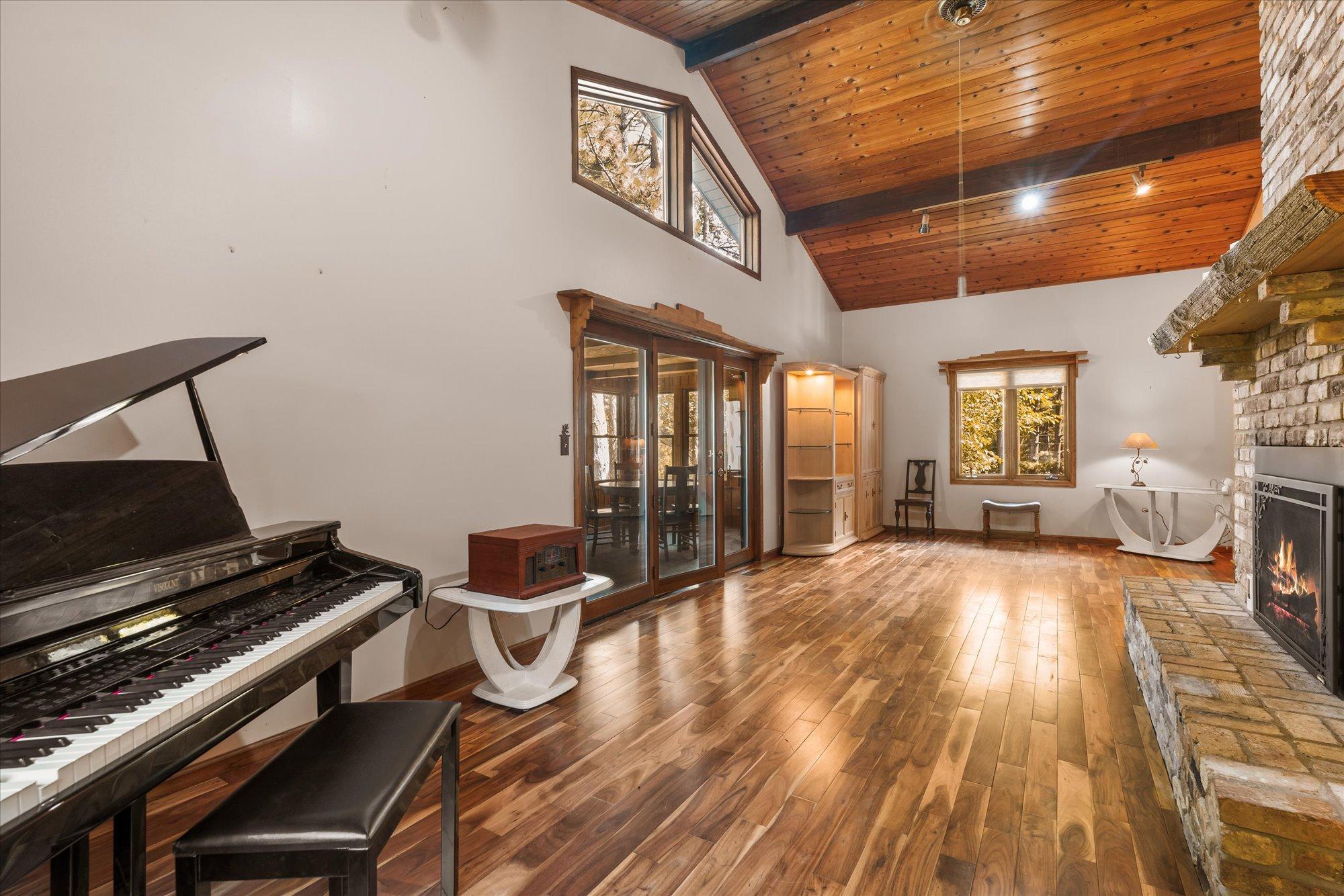 420 McCarrons Boulevard S