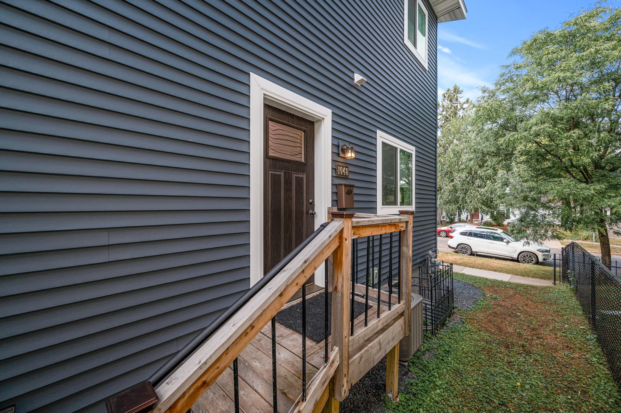 1048 Dayton Avenue