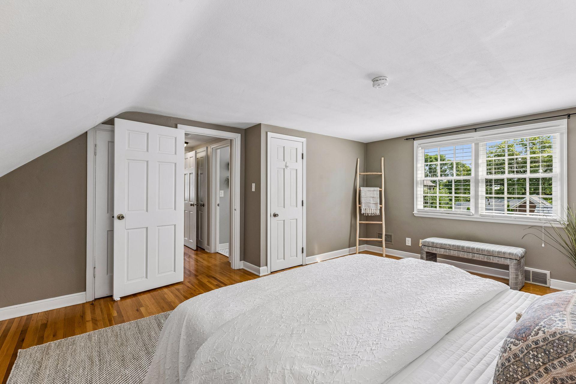 1970 Norfolk Avenue