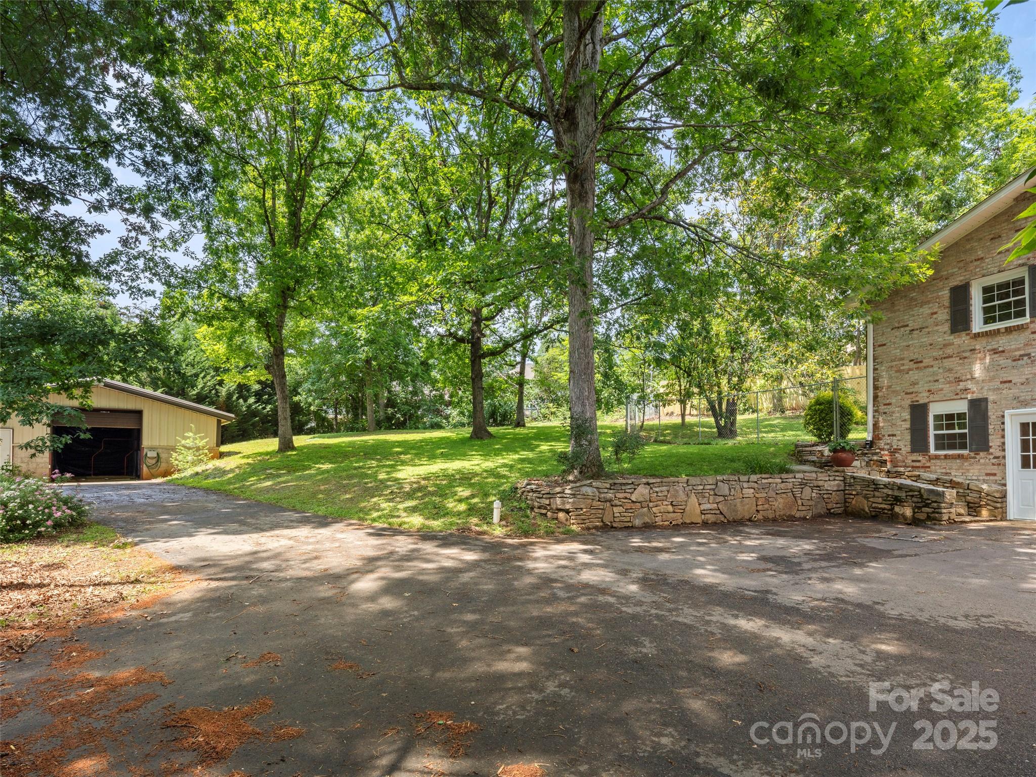 124 New Rockwood Road