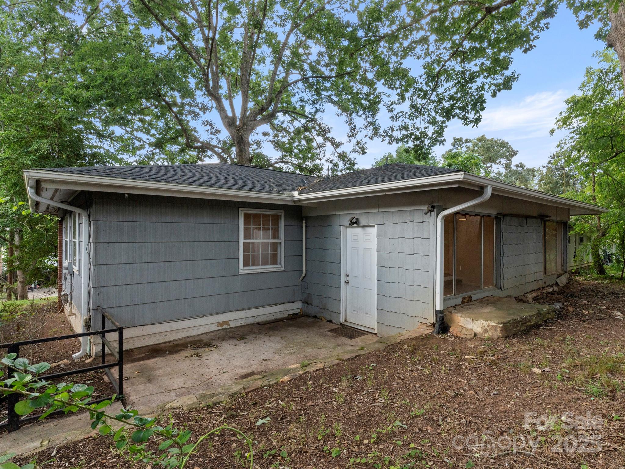 99 Nevada Avenue