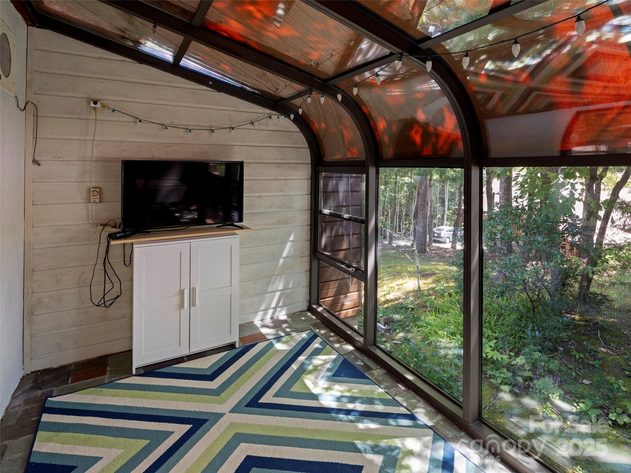 507 Woodfield Drive