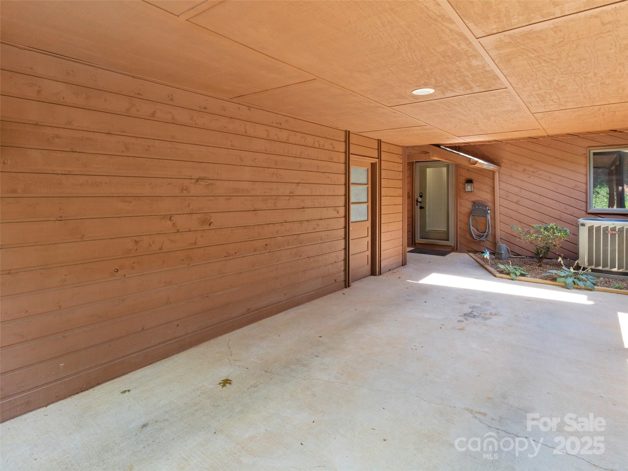 507 Woodfield Drive