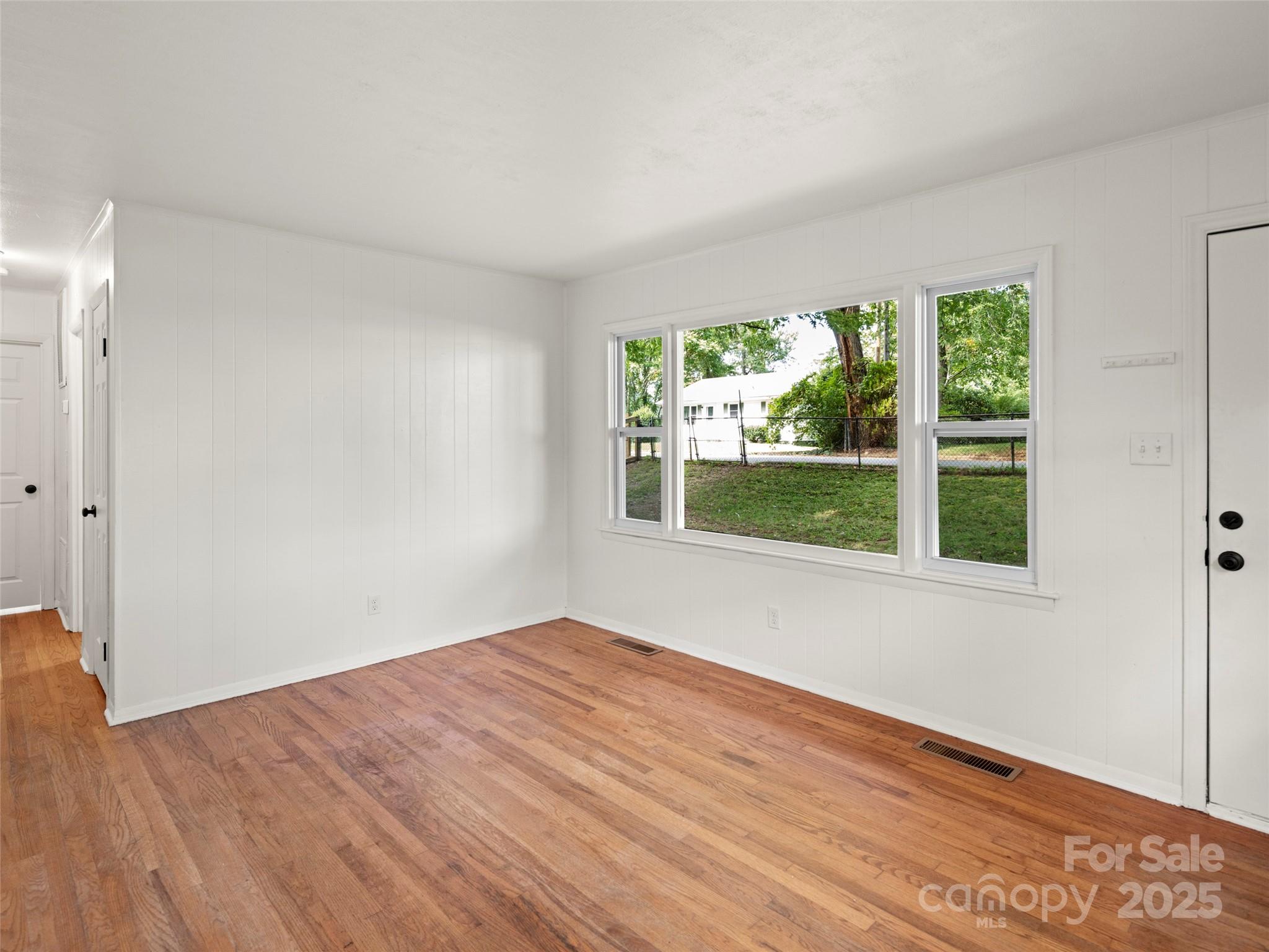 21 Crestland Road