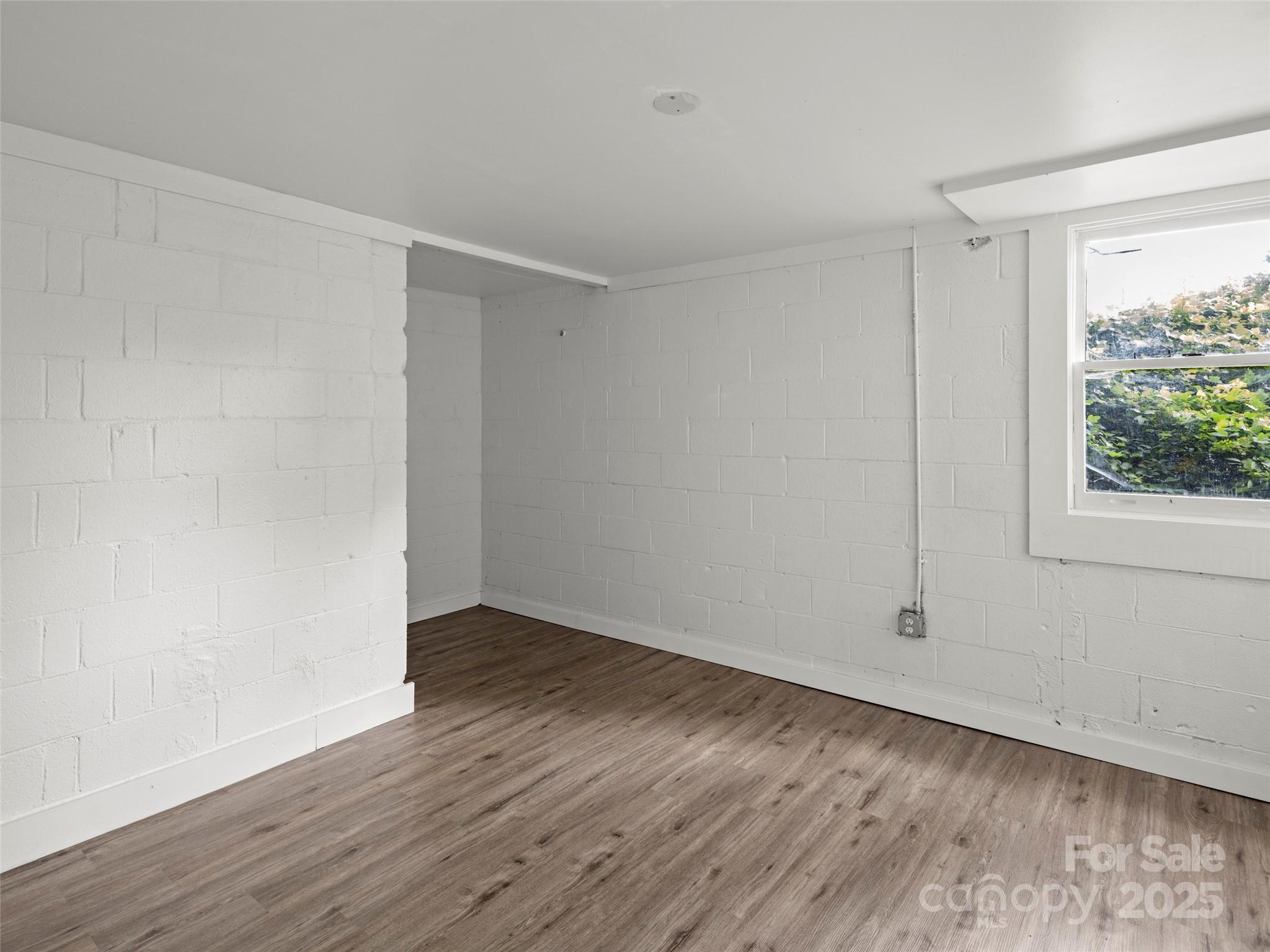 21 Crestland Road