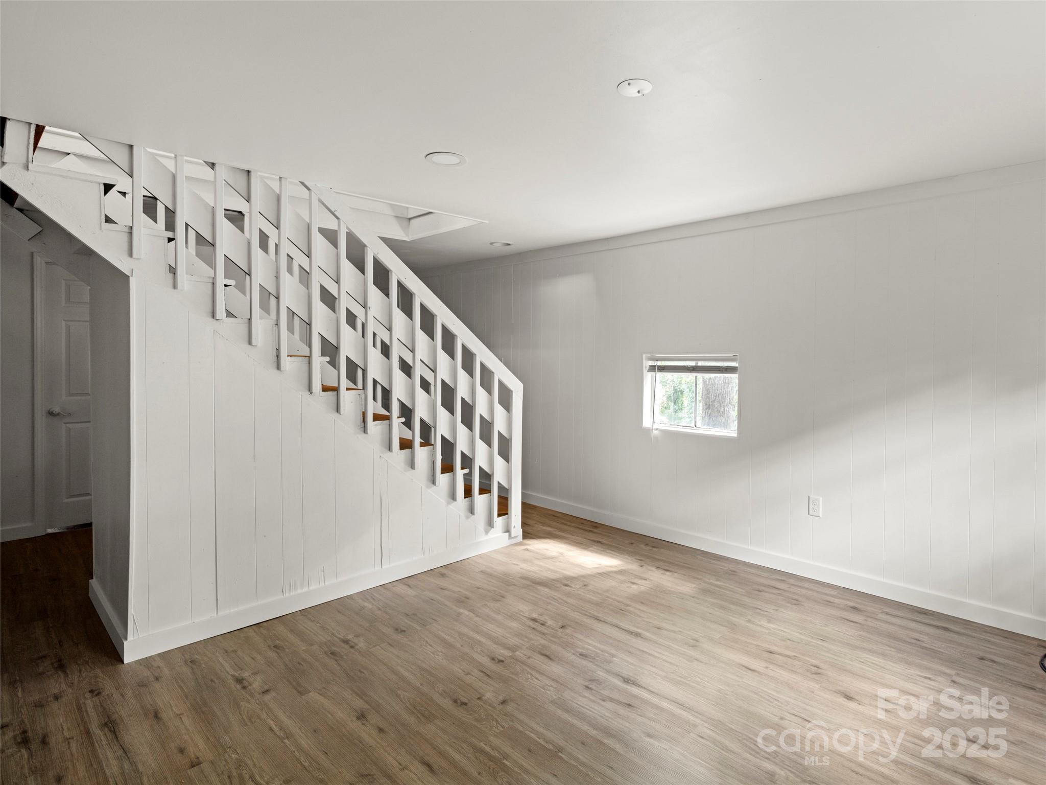 21 Crestland Road