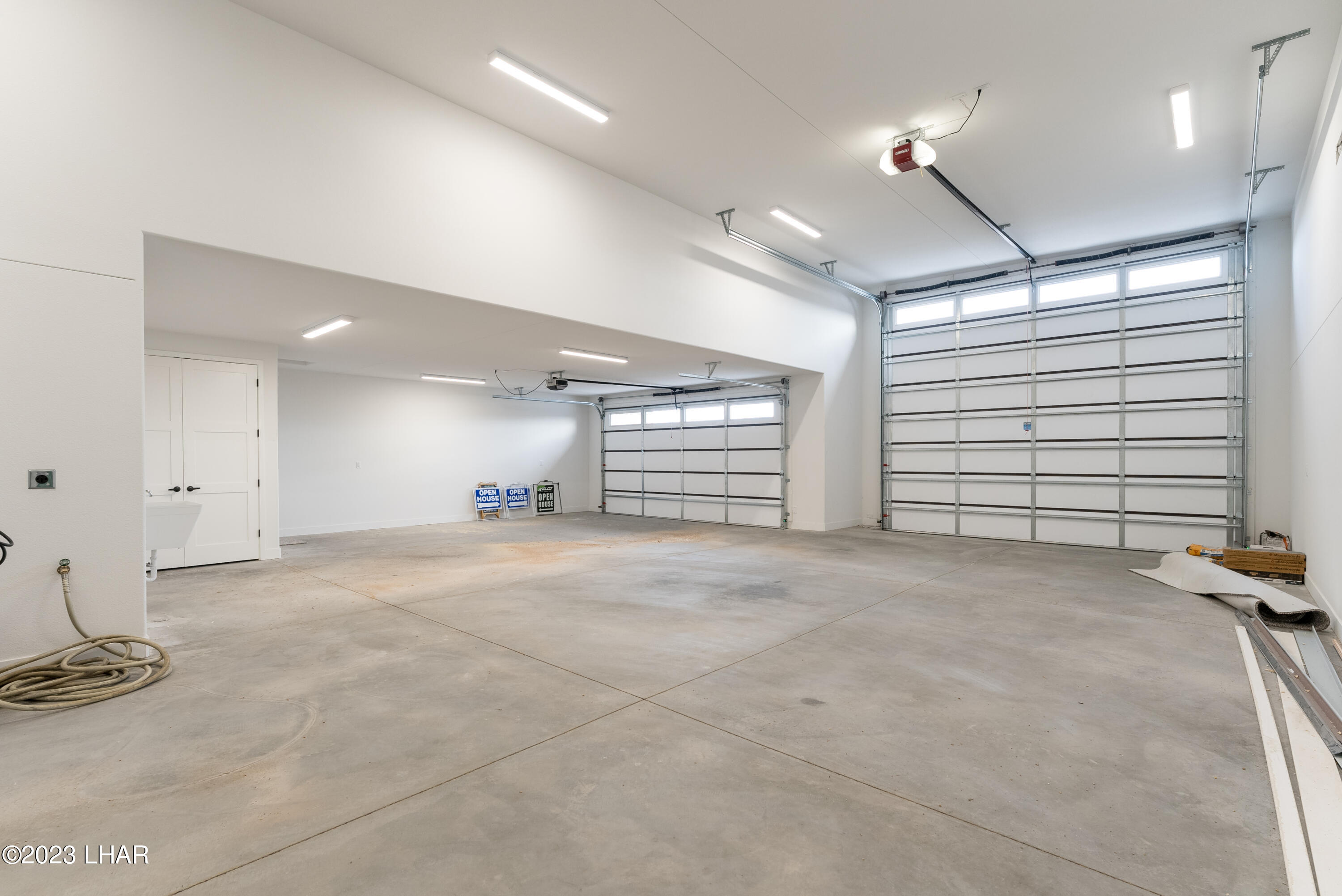 1871 Biscayne Ln
