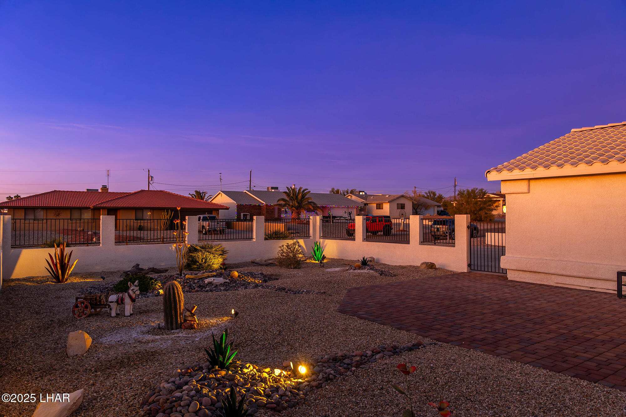 1660 Topaz Dr