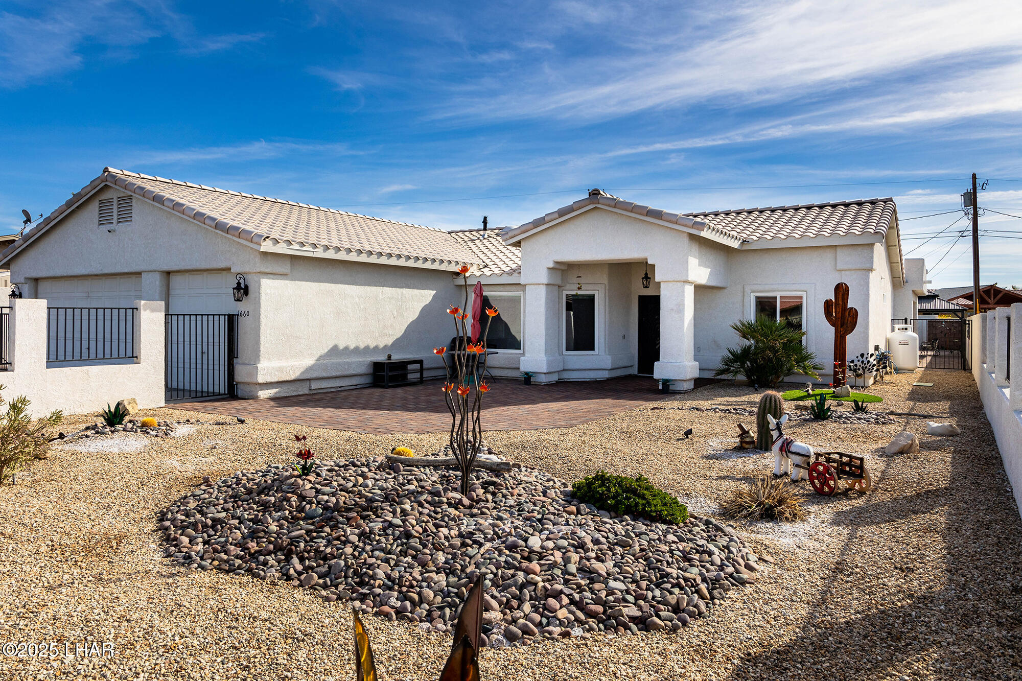 1660 Topaz Dr