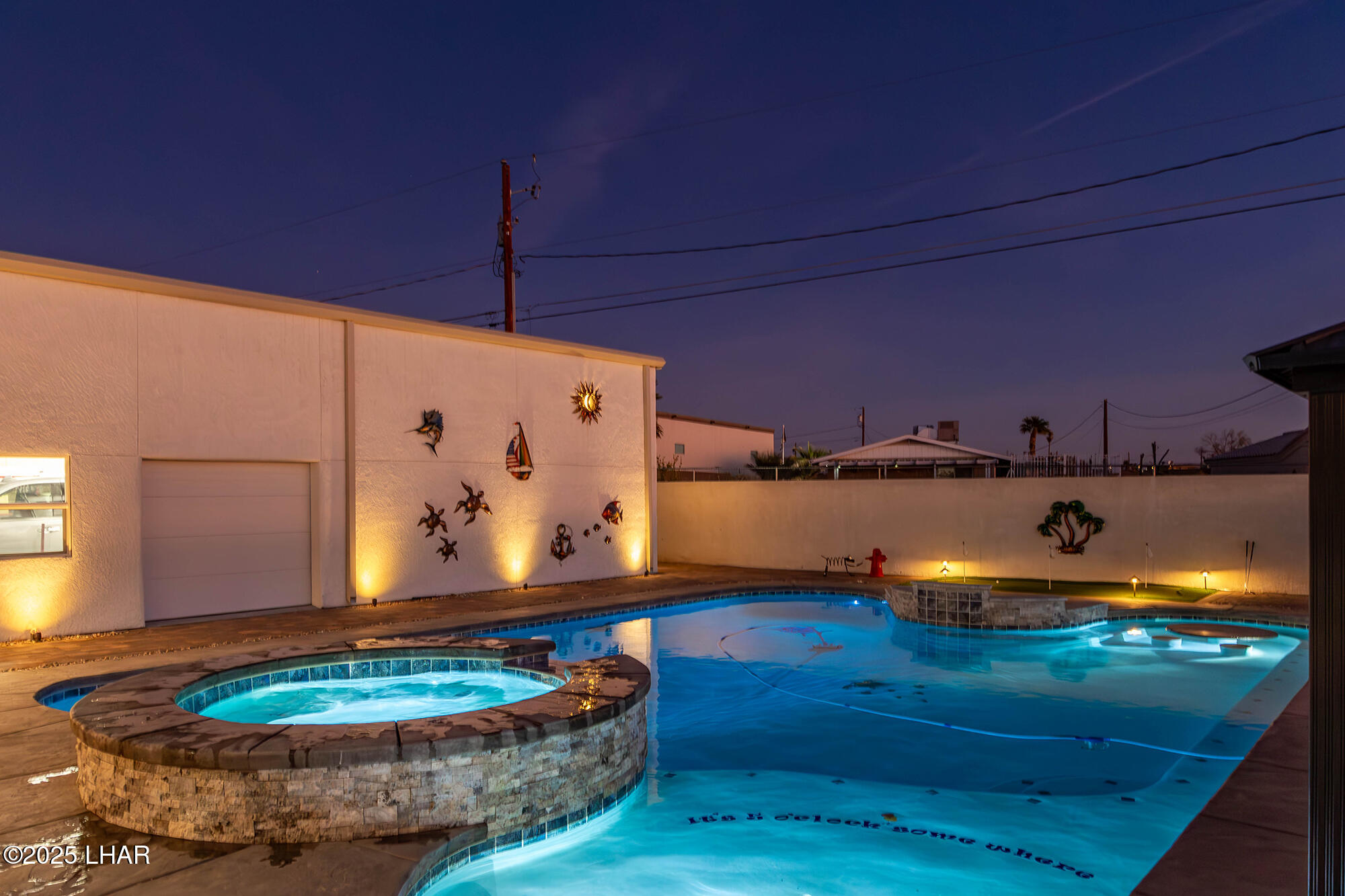 1660 Topaz Dr