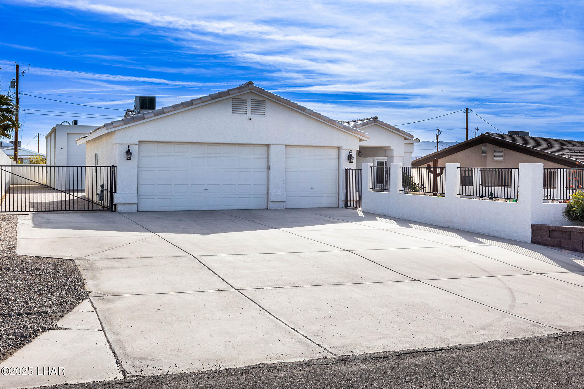 1660 Topaz Dr