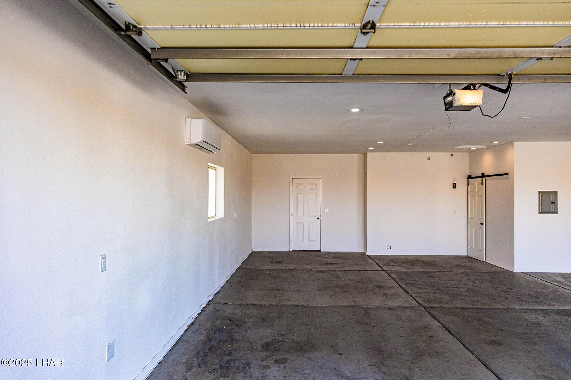 1660 Topaz Dr