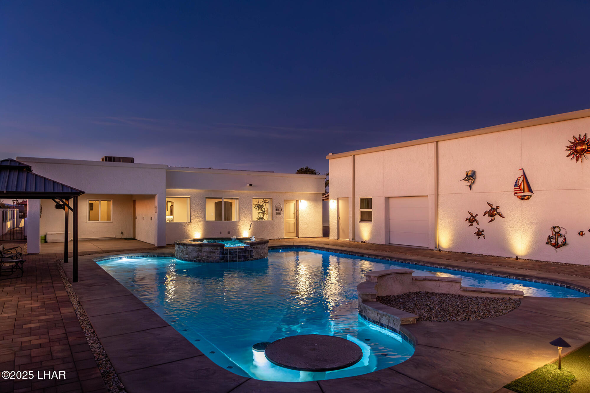 1660 Topaz Dr