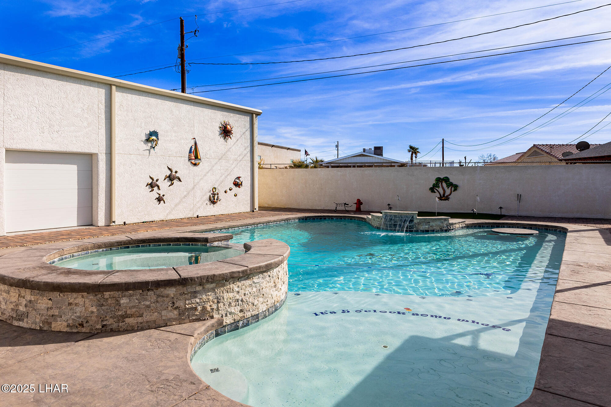 1660 Topaz Dr