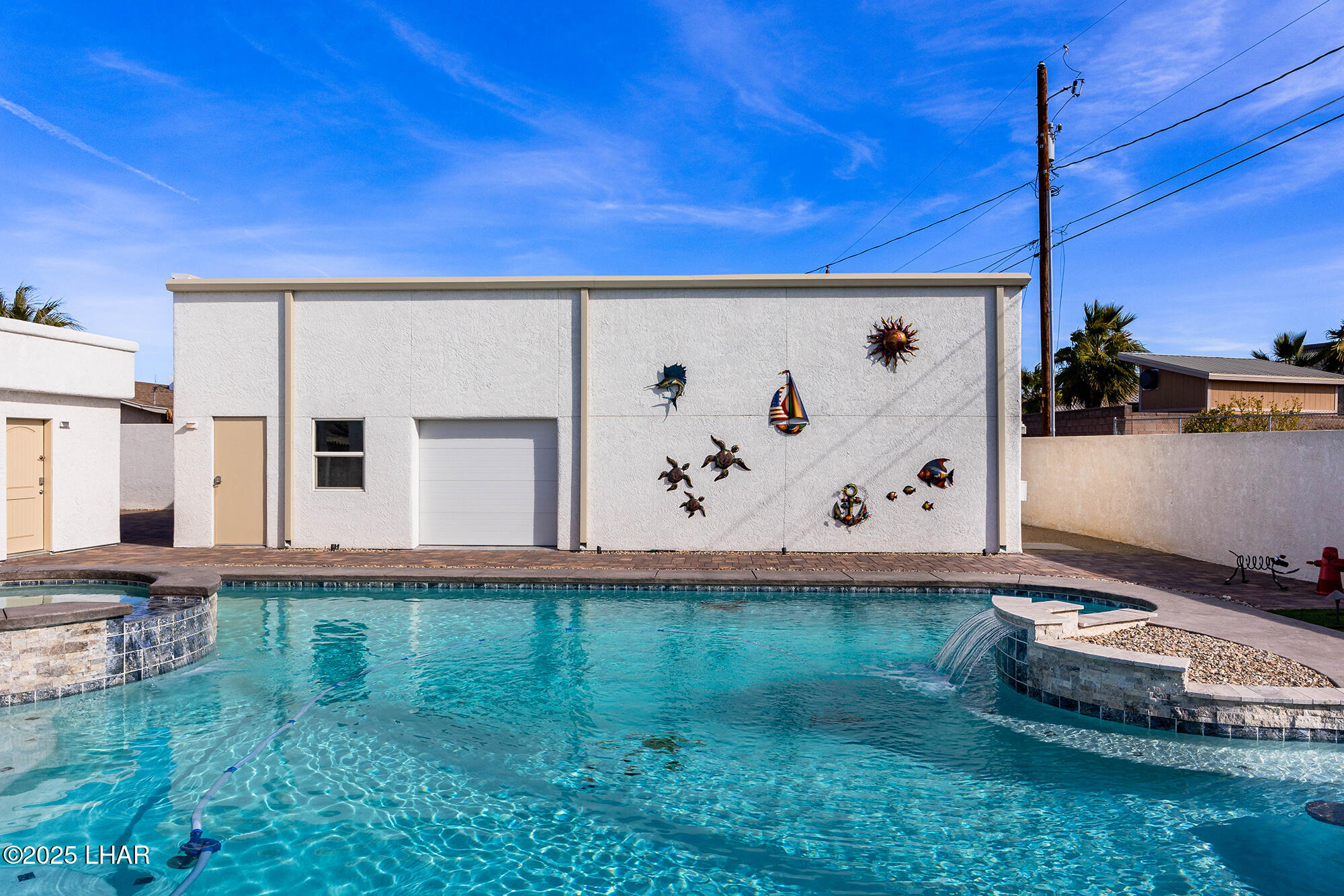 1660 Topaz Dr