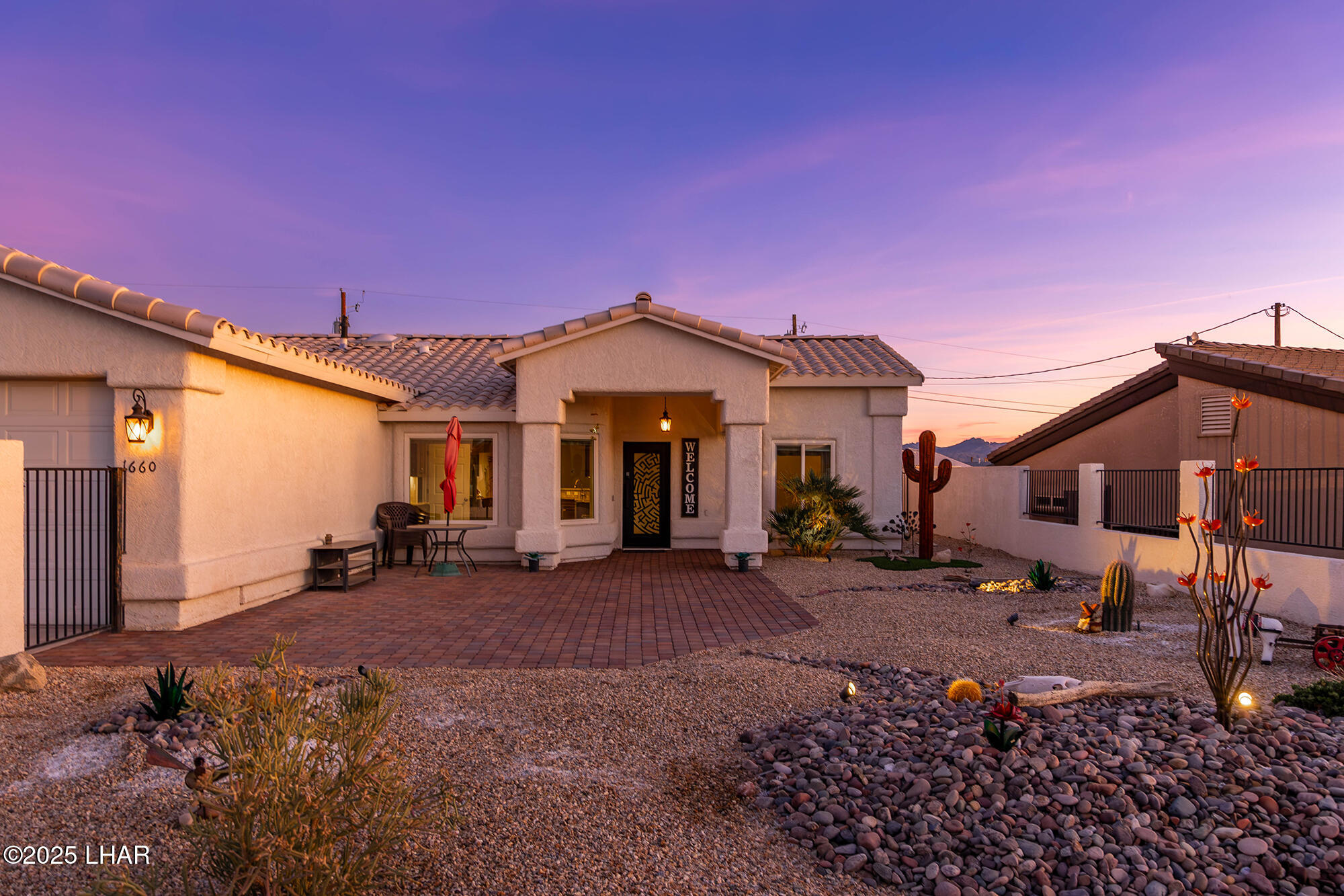 1660 Topaz Dr