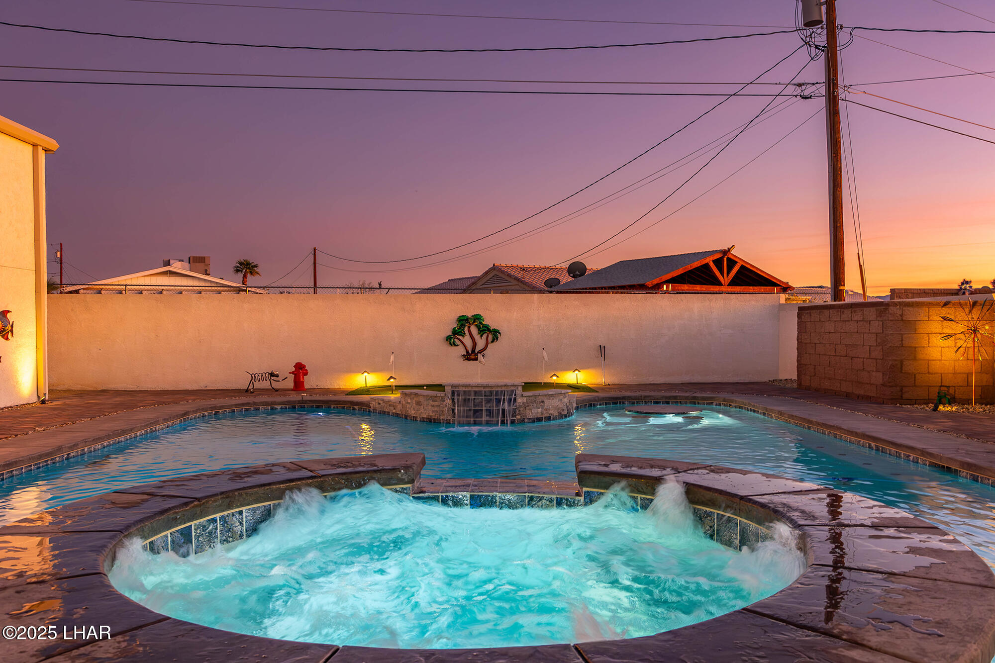 1660 Topaz Dr