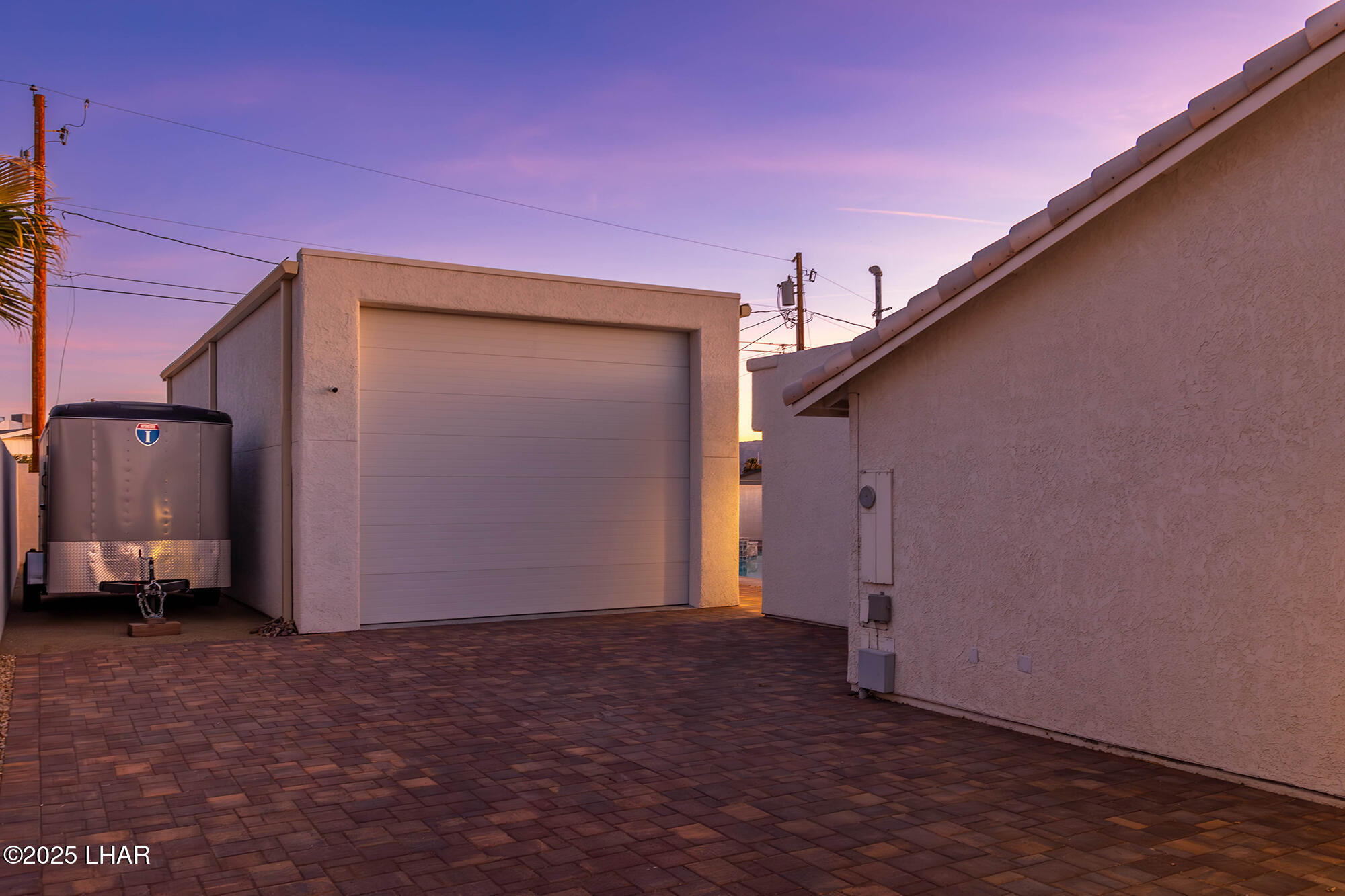 1660 Topaz Dr