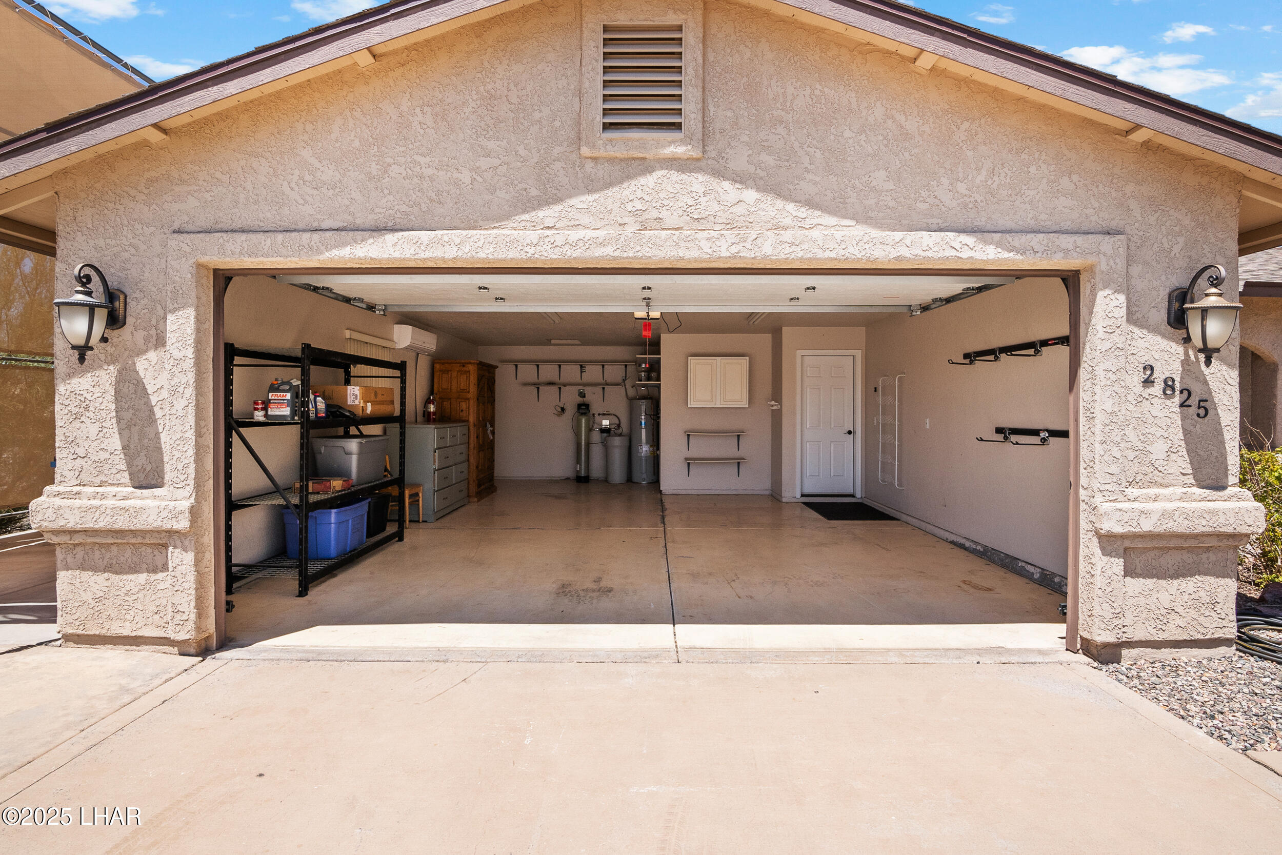 2825 Poseidon Dr