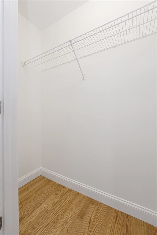 120 Wyllis Ave # 216