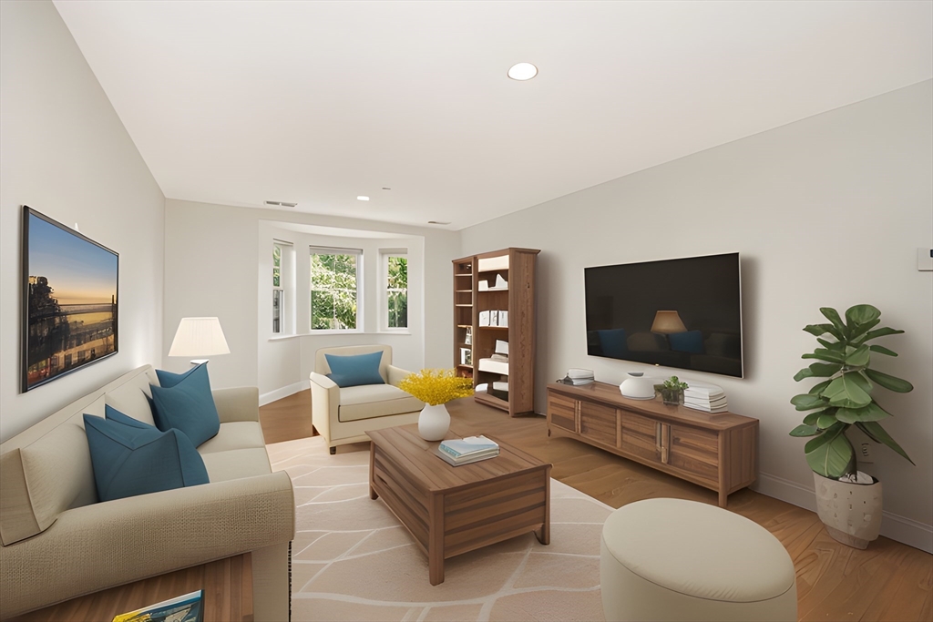 120 Wyllis Ave # 216