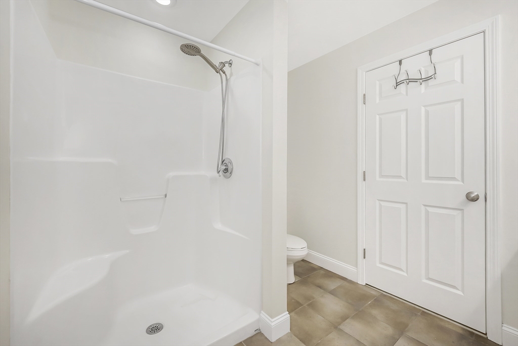 120 Wyllis Ave # 216