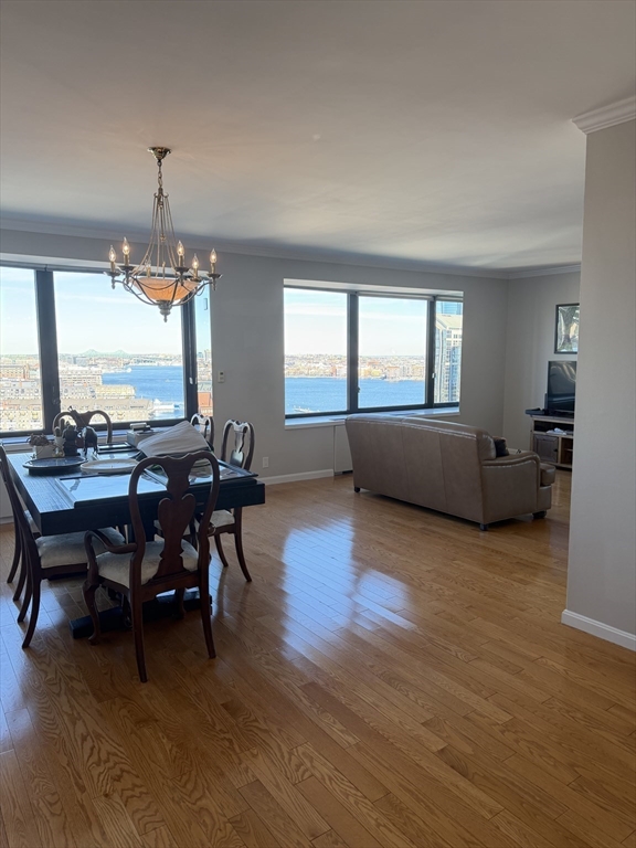 85 East India Row # 17B