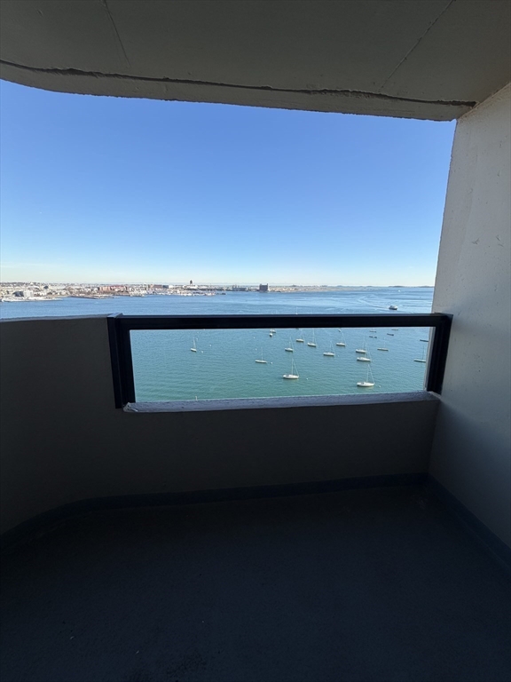 85 East India Row # 17B