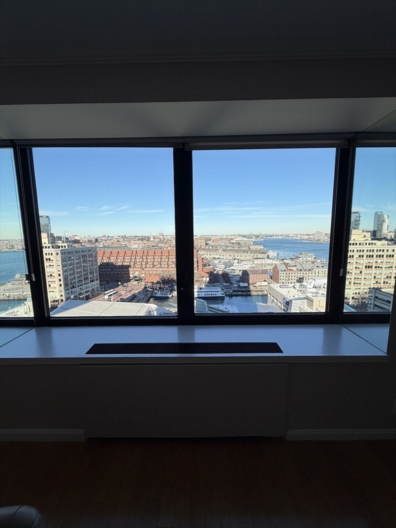 85 East India Row # 17B