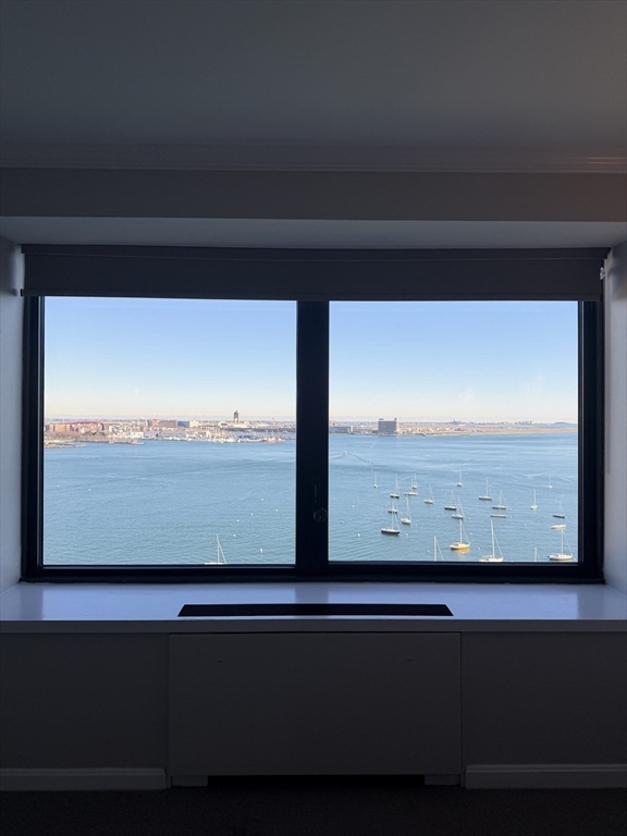 85 East India Row # 17B