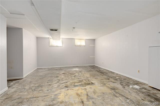 9581 W 75th Place