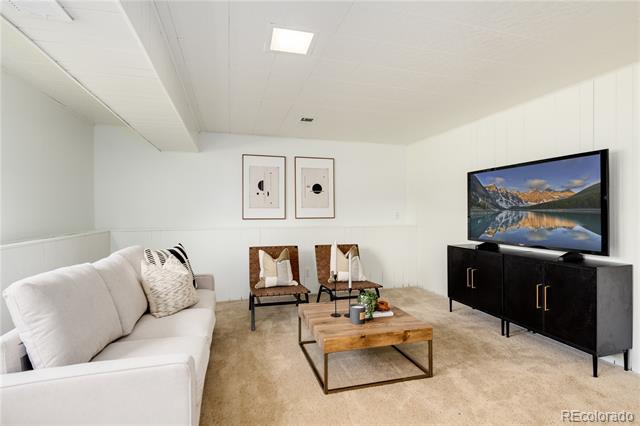 9581 W 75th Place