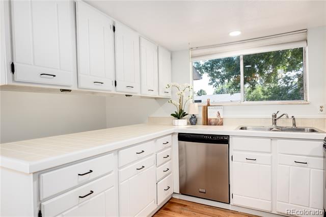 9581 W 75th Place