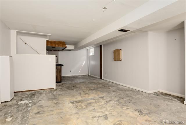 9581 W 75th Place