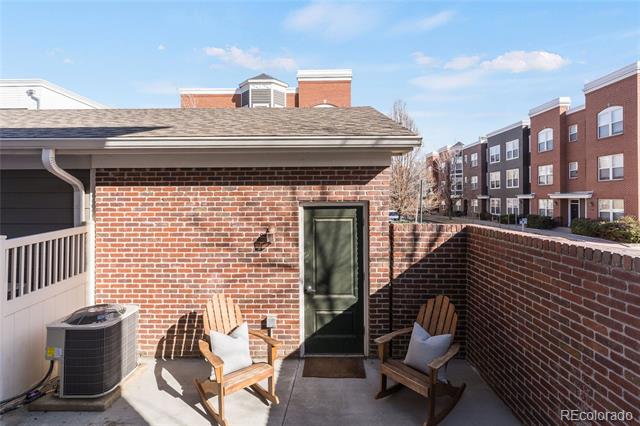 3927 W 118th Place