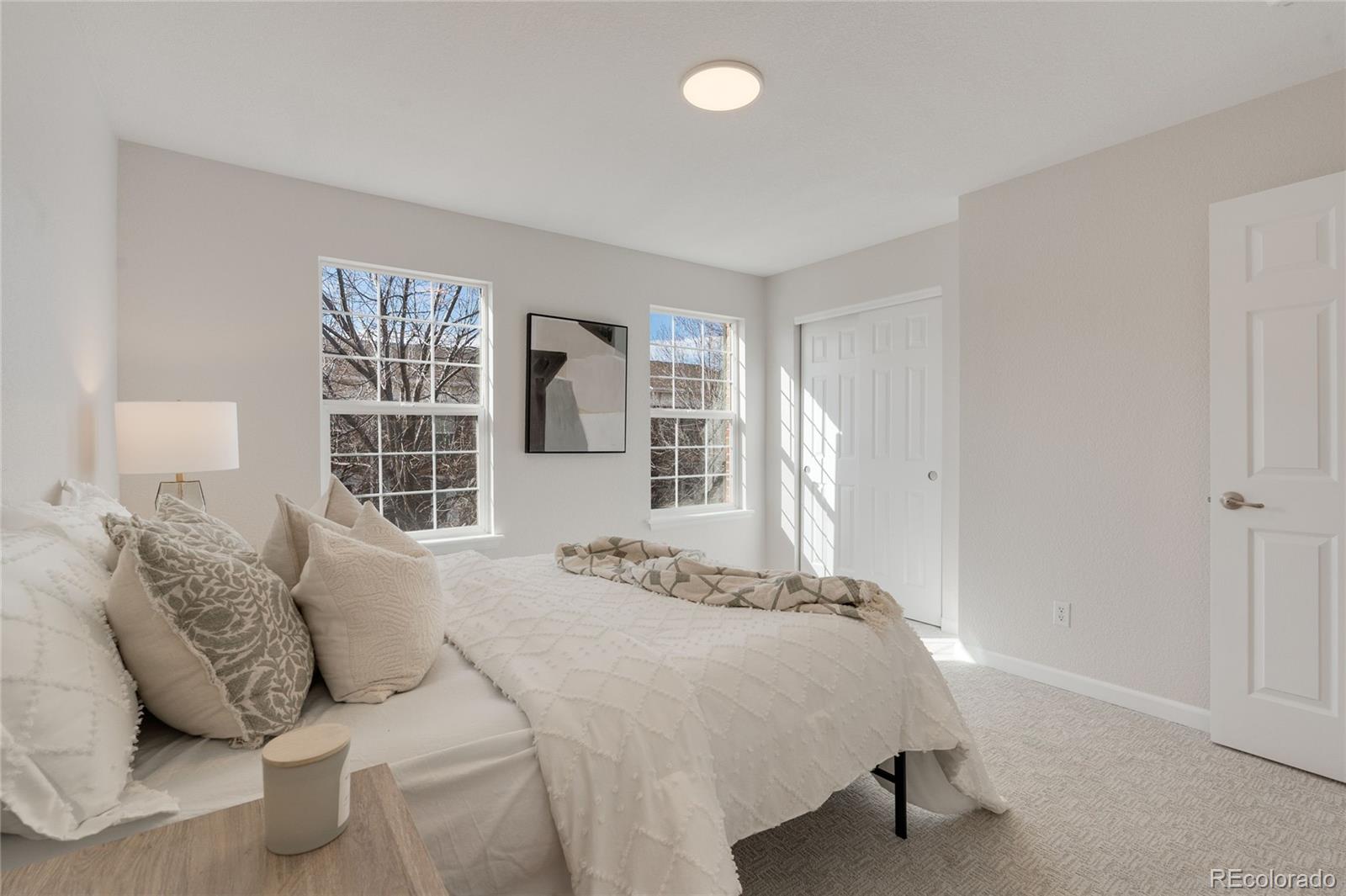 3927 W 118th Place
