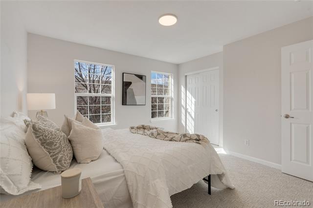 3927 W 118th Place