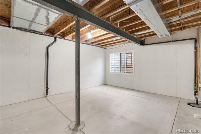 3927 W 118th Place