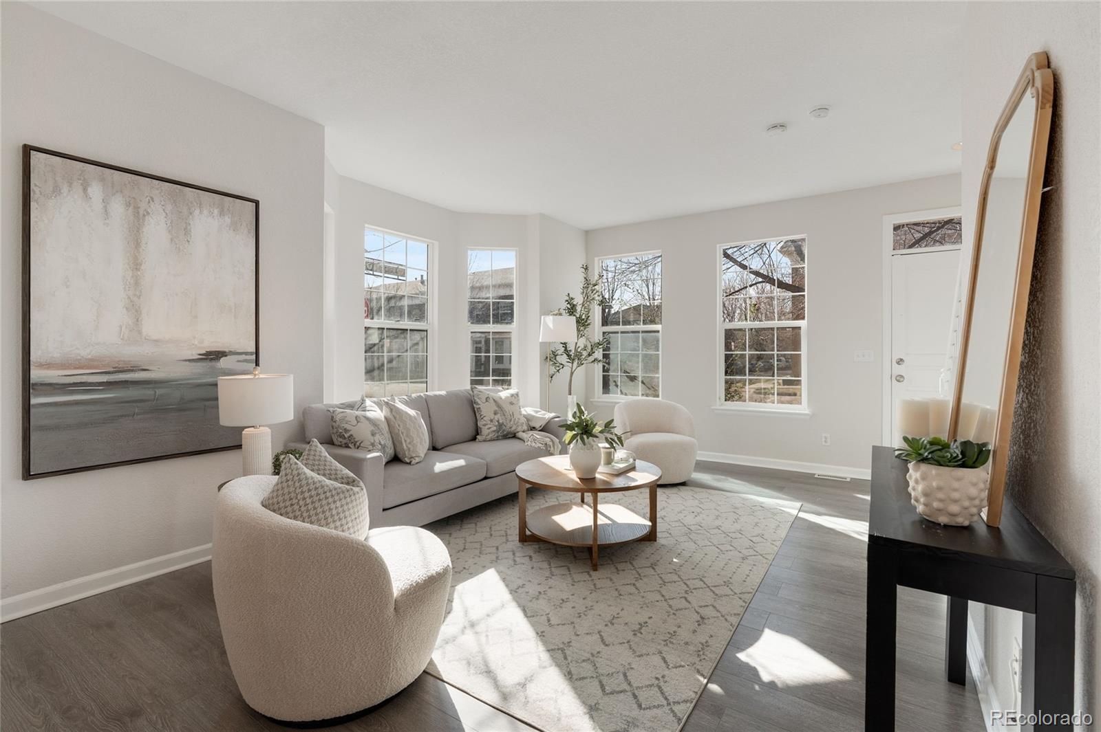 3927 W 118th Place