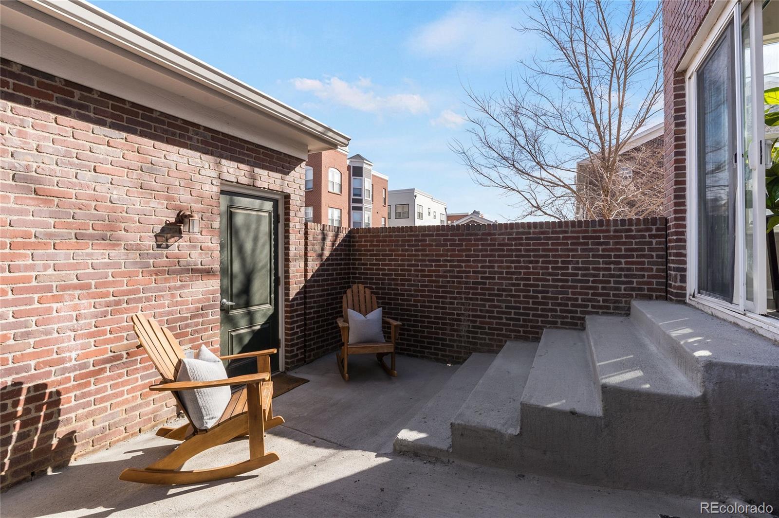 3927 W 118th Place