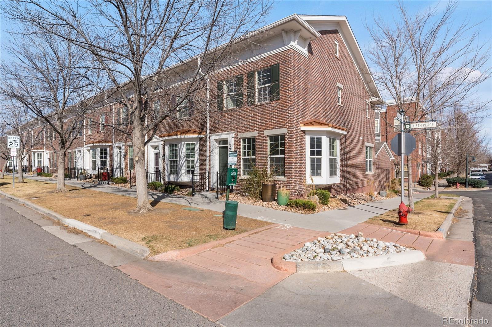 3927 W 118th Place