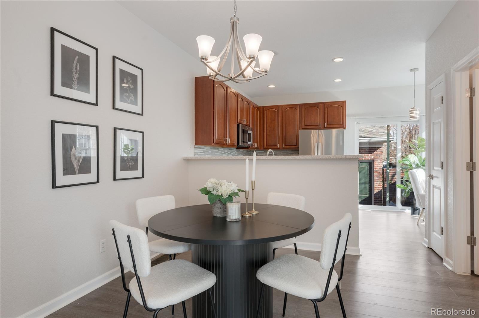 3927 W 118th Place