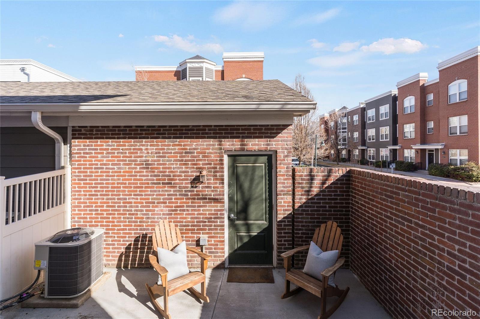3927 W 118th Place