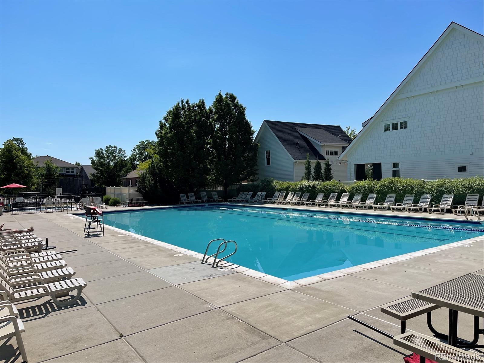 3927 W 118th Place