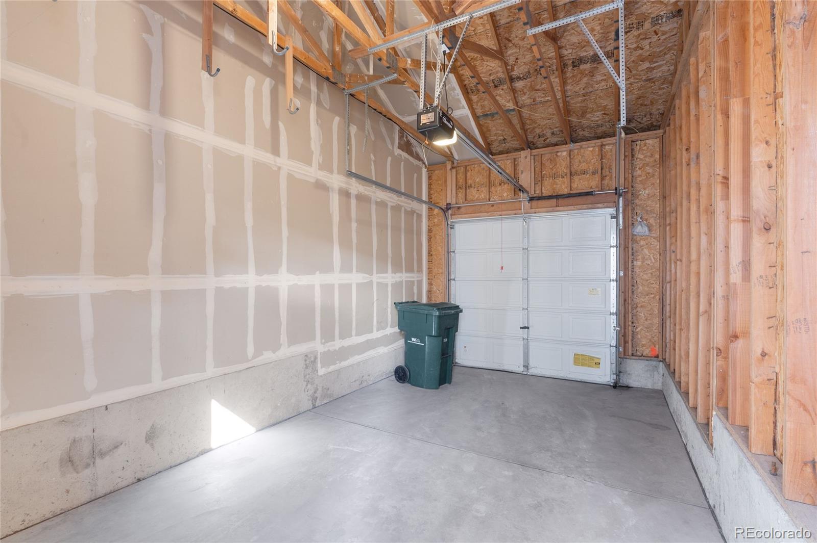 3927 W 118th Place