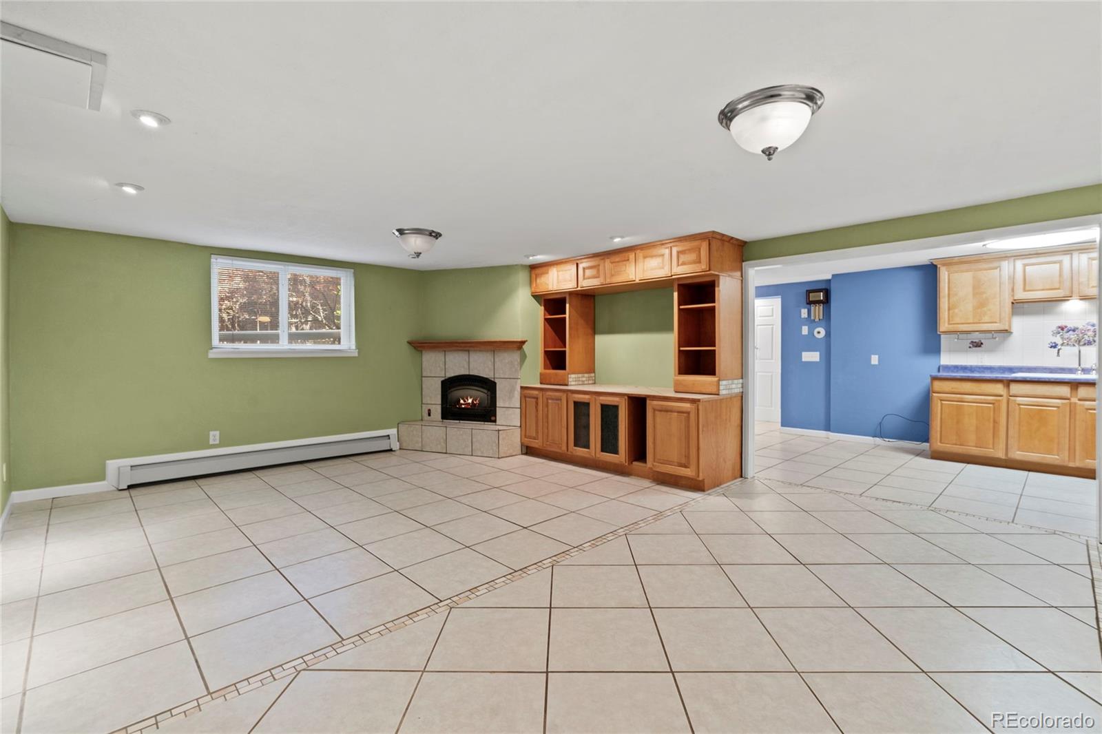 3670 Holland Court