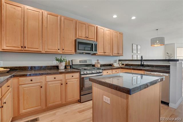 4305 W 118th Place